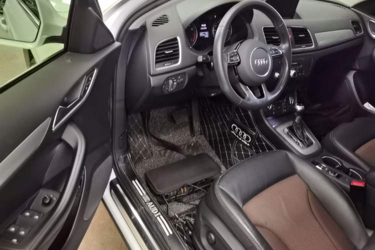 Used Audi Q3 2018 30th Anniversary Edition 30 TFSI Fashion Model Driver Seat