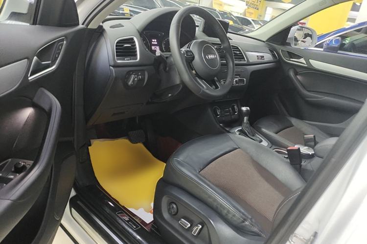 Used Audi Q3 2018 30th Anniversary Edition 30 TFSI Fashion Model Driver Seat