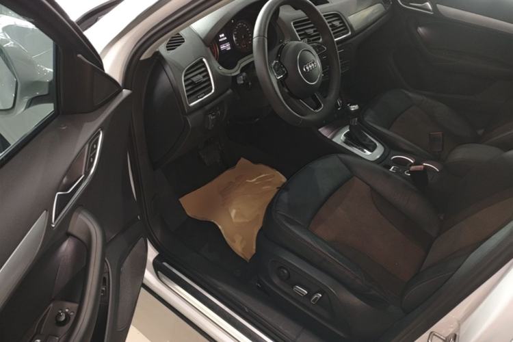 Used Audi Q3 2018 30th Anniversary Edition 30 TFSI Fashion Model Driver Seat