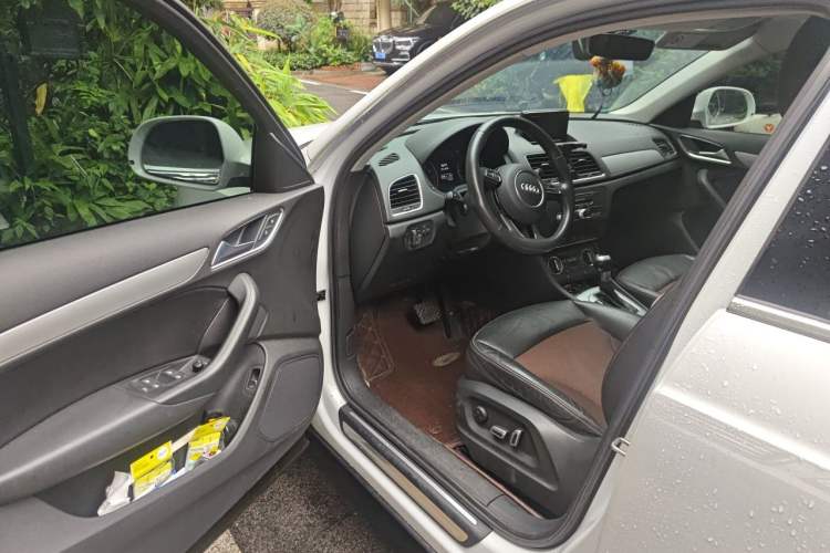 Used Audi Q3 2018 30th Anniversary Edition 30 TFSI Fashion Model Driver Seat