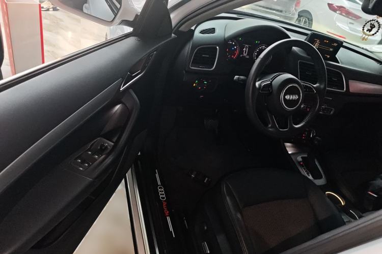 Used Audi Q3 2018 30th Anniversary Edition 30 TFSI Fashion Model Driver Seat