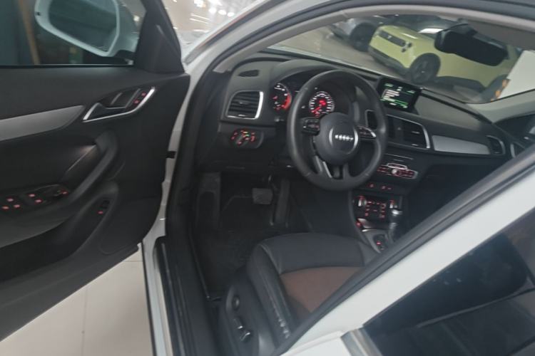 Used Audi Q3 2018 30th Anniversary Edition 30 TFSI Fashion Model Driver Seat