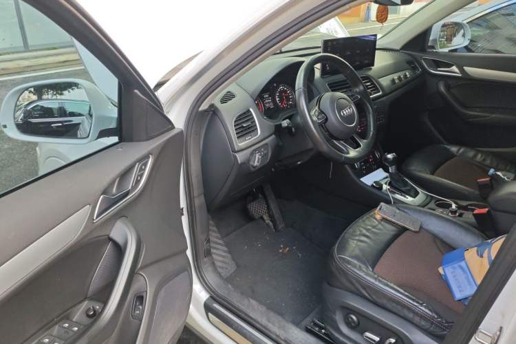 Used Audi Q3 2018 30th Anniversary Edition 30 TFSI Fashion Model Driver Seat