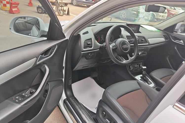 Used Audi Q3 2018 30th Anniversary Edition 30 TFSI Fashion Model Driver Seat
