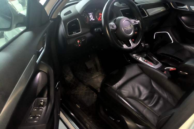 Used Audi Q3 2018 30th Anniversary Edition 30 TFSI Style Model Driver Seat