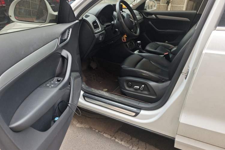 Used Audi Q3 2018 30th Anniversary Edition 30 TFSI Fashion Model Driver Seat