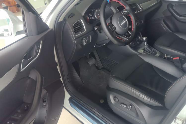 Used Audi Q3 2018 30th Anniversary Edition 30 TFSI Fashion Model Driver Seat