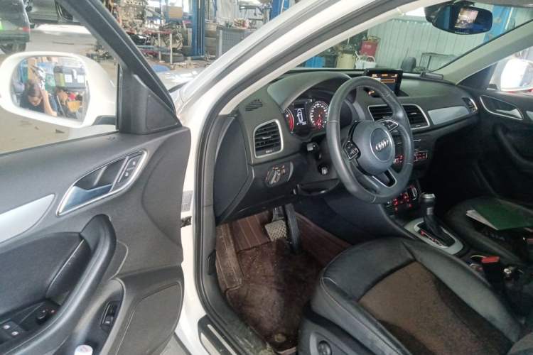 Used Audi Q3 2018 30th Anniversary Edition 30 TFSI Fashion Model Driver Seat