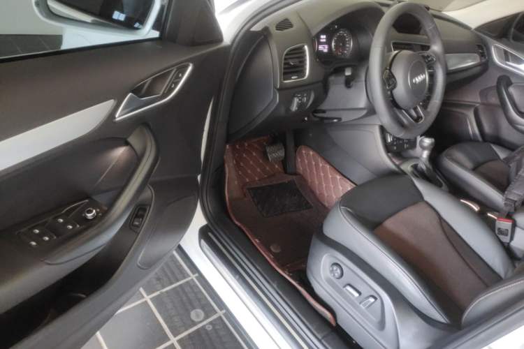 Used Audi Q3 2018 30th Anniversary Edition 30 TFSI Fashion Model Driver Seat