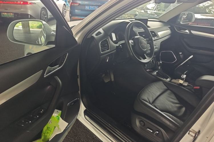 Used Audi Q3 2018 30th Anniversary Edition 30 TFSI Style Model Driver Seat