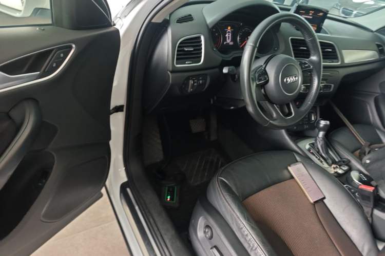 Used Audi Q3 2018 30th Anniversary Edition 30 TFSI Fashion Model Driver Seat