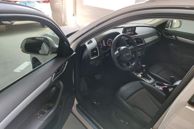 Used Audi Q3 2018 30th Anniversary Edition 35 TFSI Fashion Model Driver Seat