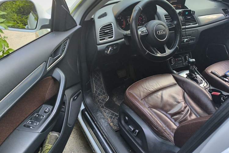 Used Audi Q3 2018 30th Anniversary Edition 30 TFSI Style Model Driver Seat