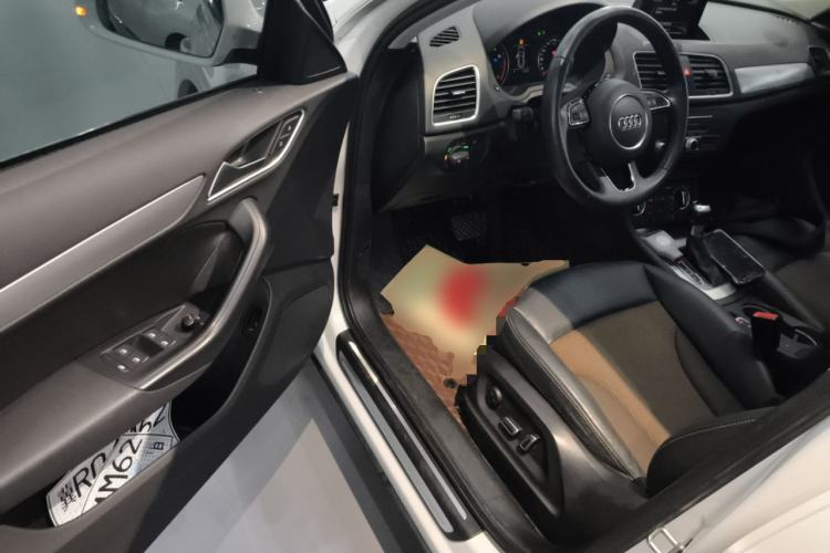 Used Audi Q3 2018 30th Anniversary Edition 30 TFSI Fashion Model Driver Seat