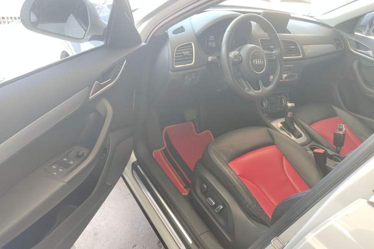 Used Audi Q3 2018 30th Anniversary Edition 30 TFSI Fashion Model Driver Seat