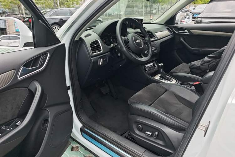 Used Audi Q3 2018 30th Anniversary Edition 35 TFSI Sport Model Driver Seat