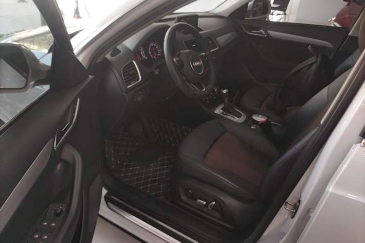 Used Audi Q3 2018 30th Anniversary Edition 30 TFSI Fashion Model Driver Seat