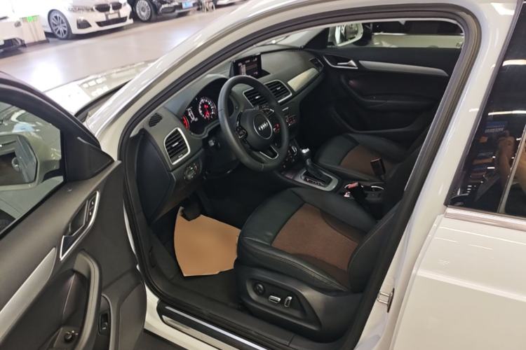 Used Audi Q3 2018 30th Anniversary Edition 30 TFSI Fashion Model Driver Seat