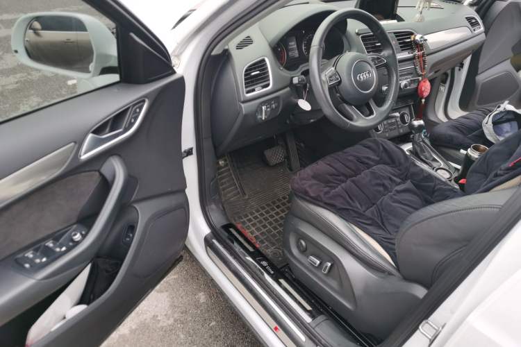 Used Audi Q3 2018 30th Anniversary Edition 35 TFSI Sport Model Driver Seat
