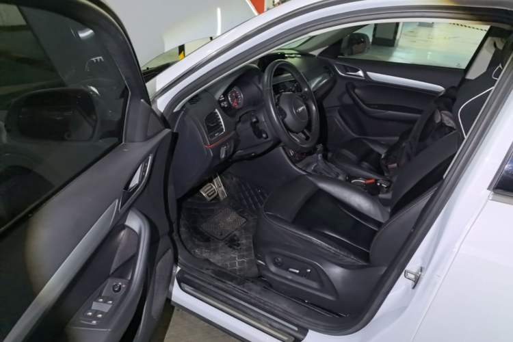 Used Audi Q3 2018 30th Anniversary Edition 30 TFSI Fashion Model Driver Seat