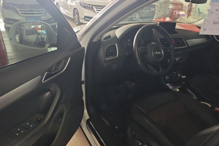 Used Audi Q3 2018 30th Anniversary Edition 30 TFSI Fashion Model Driver Seat