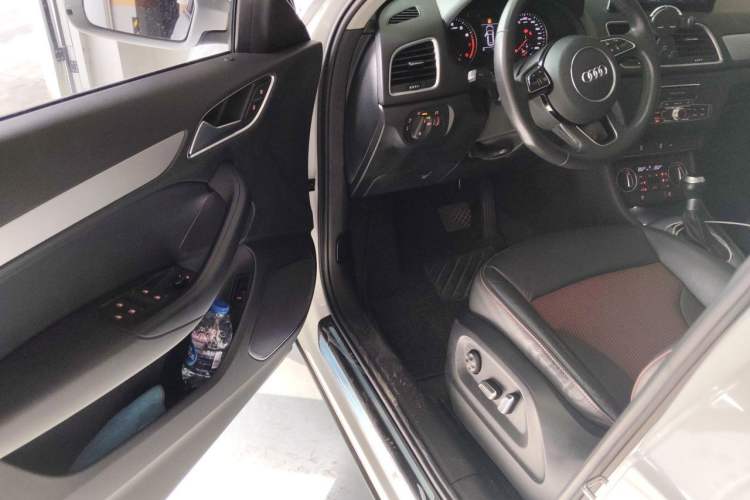 Used Audi Q3 2018 30 TFSI Fashion Edition Collector's Version Driver Seat