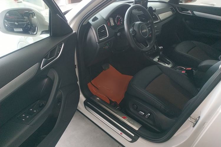 Used Audi Q3 2018 30 TFSI Fashion Edition Collector's Version Driver Seat