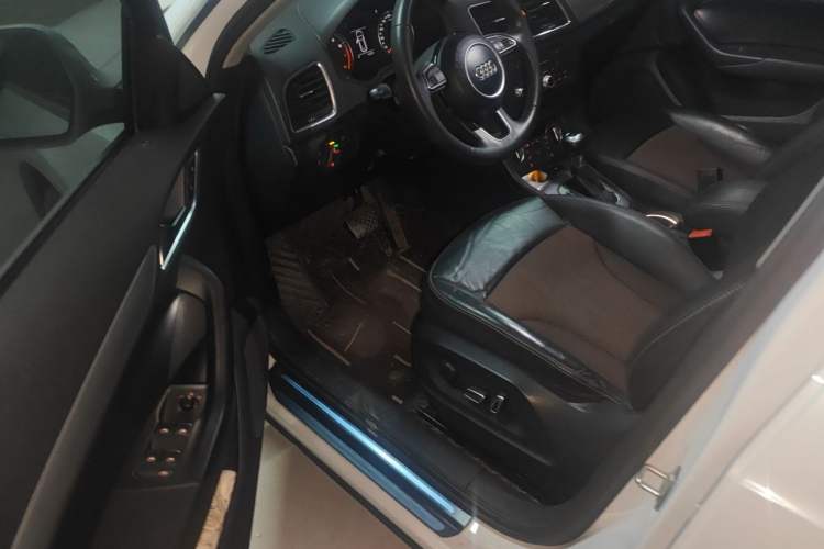 Used Audi Q3 2018 30th Anniversary Edition 30 TFSI Fashion Model Driver Seat