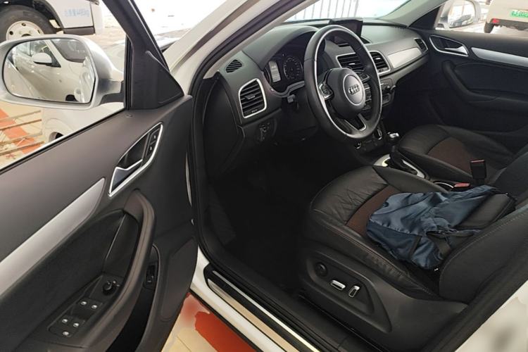 Used Audi Q3 2018 30th Anniversary Edition 30 TFSI Fashion Model Driver Seat