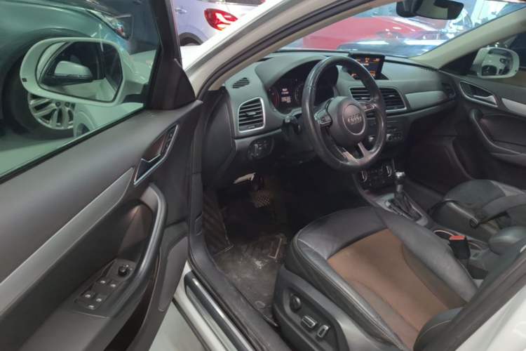 Used Audi Q3 2018 30th Anniversary Edition 30 TFSI Fashion Model Driver Seat
