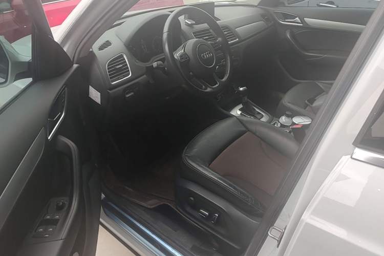 Used Audi Q3 2018 30th Anniversary Edition 30 TFSI Fashion Model Driver Seat
