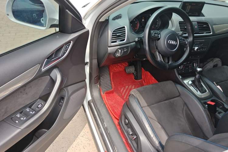 Used Audi Q3 2018 30th Anniversary Edition 35 TFSI Sport Model Driver Seat