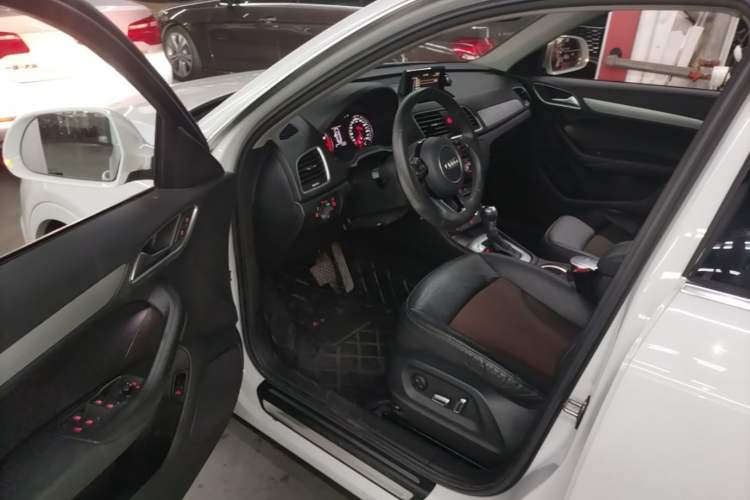 Used Audi Q3 2018 30th Anniversary Edition 35 TFSI Fashion Model Driver Seat