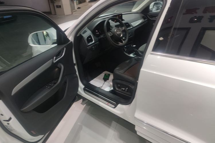 Used Audi Q3 2018 30 TFSI Fashion Edition Collector's Version Driver Seat