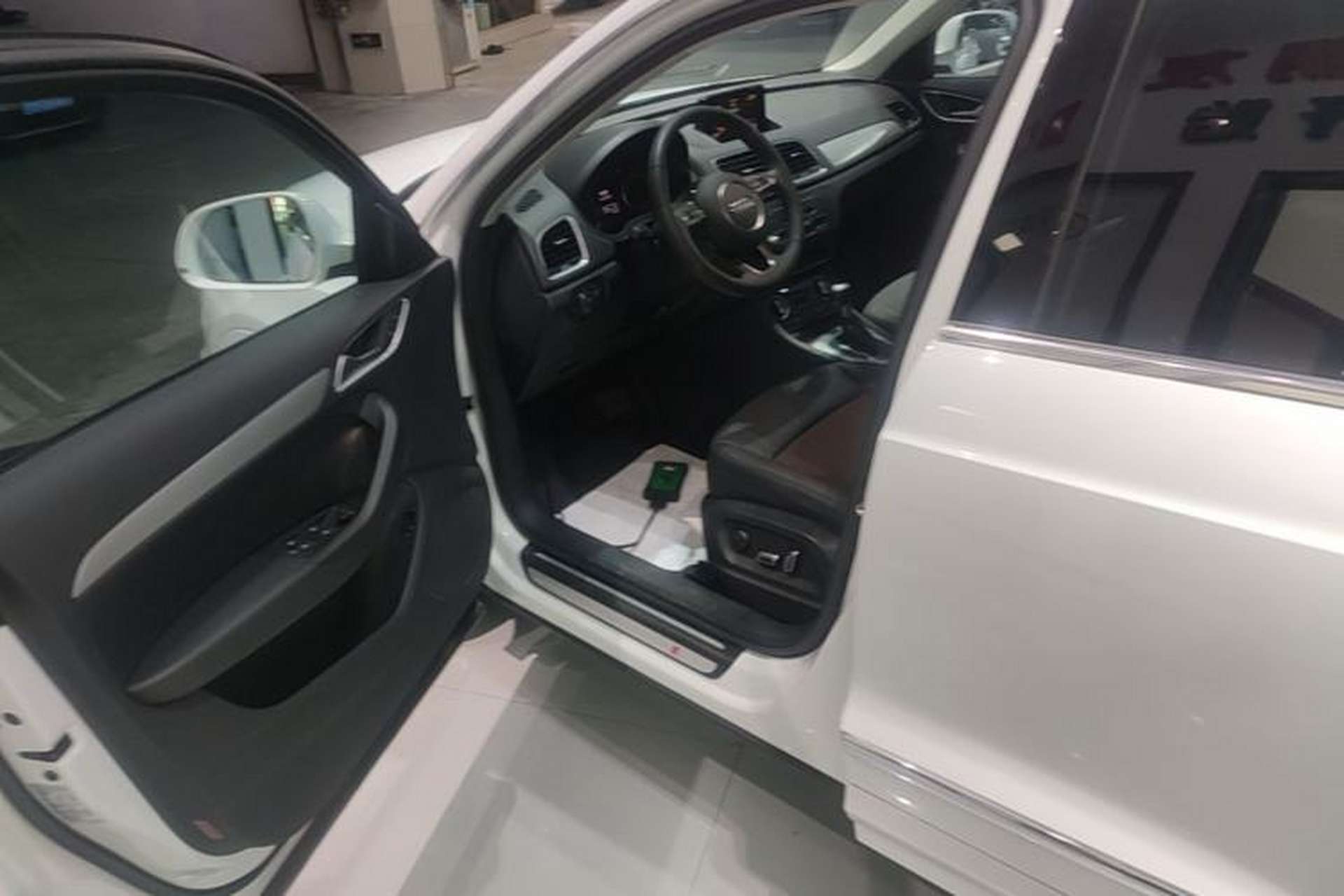 Used Audi Q3 2018 30 TFSI Fashion Edition Collector's Version Driver Seat