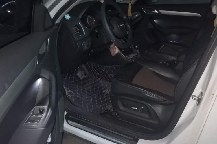 Used Audi Q3 2018 30th Anniversary Edition 30 TFSI Fashion Model Driver Seat