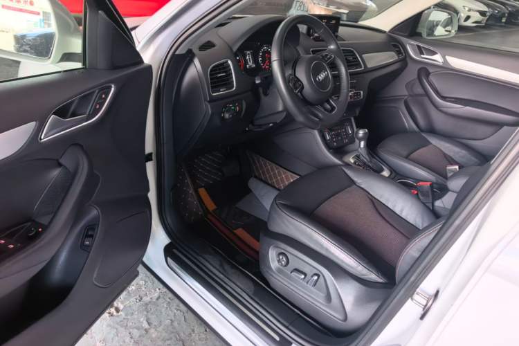 Used Audi Q3 2018 30th Anniversary Edition 30 TFSI Fashion Model Driver Seat