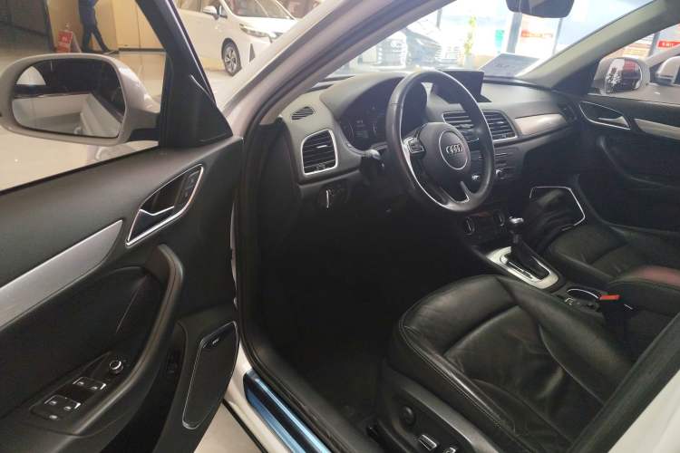 Used Audi Q3 2018 30th Anniversary Edition 30 TFSI Style Model Driver Seat