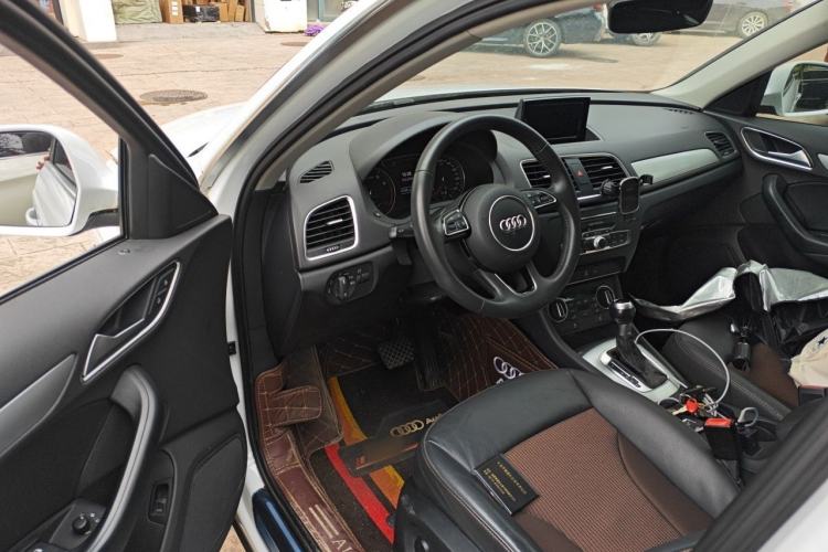 Used Audi Q3 2018 30th Anniversary Edition 30 TFSI Fashion Model Driver Seat