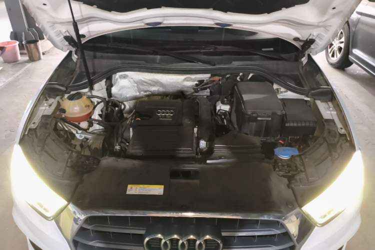 Used Audi Q3 2018 30th Anniversary Edition 30 TFSI Fashion Model Engine Bay