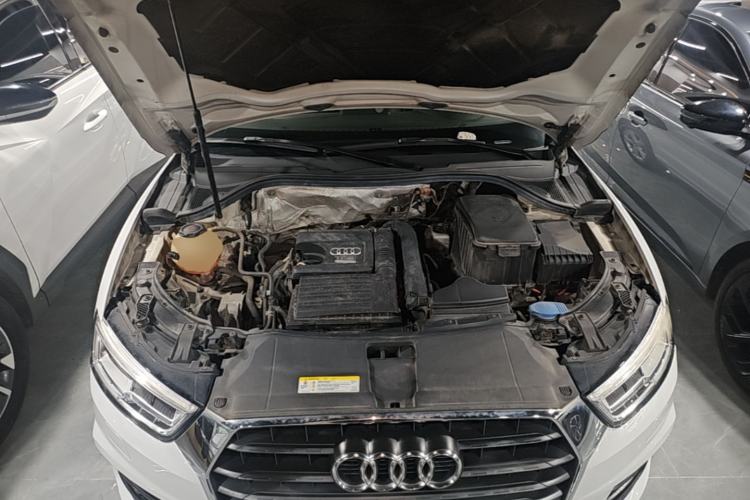 Used Audi Q3 2018 30th Anniversary Edition 30 TFSI Fashion Model Engine Bay