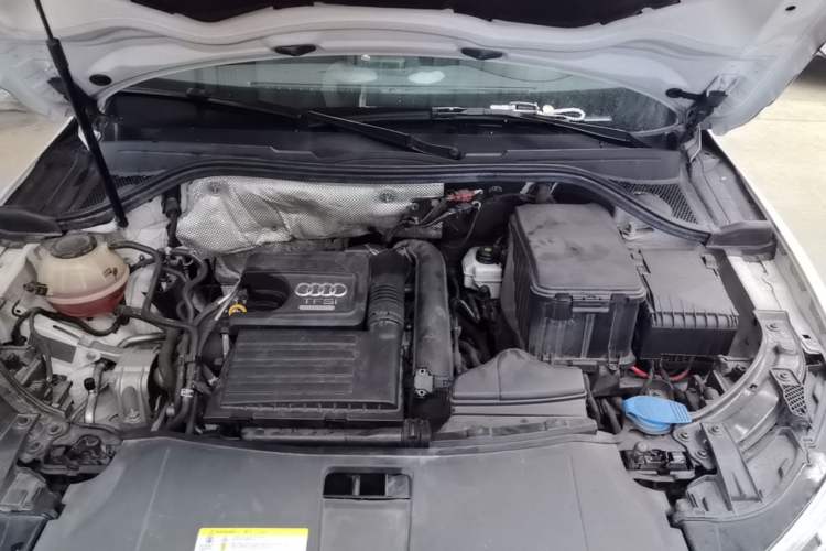 Used Audi Q3 2018 30th Anniversary Edition 30 TFSI Fashion Model Engine Bay