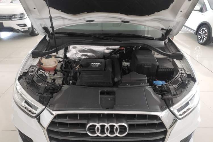 Used Audi Q3 2018 30th Anniversary Edition 30 TFSI Fashion Model Engine Bay
