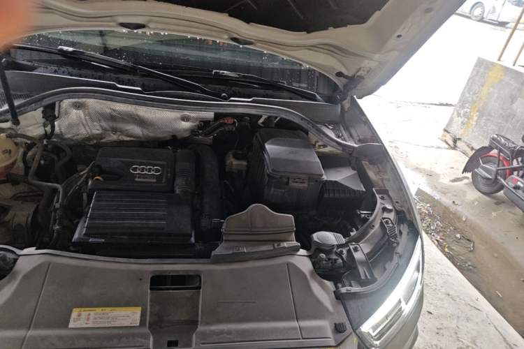 Used Audi Q3 2018 30th Anniversary Edition 30 TFSI Fashion Model Engine Bay Left