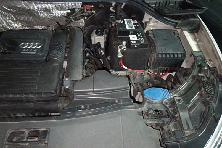 Used Audi Q3 2018 30th Anniversary Edition 30 TFSI Fashion Model Engine Bay Left