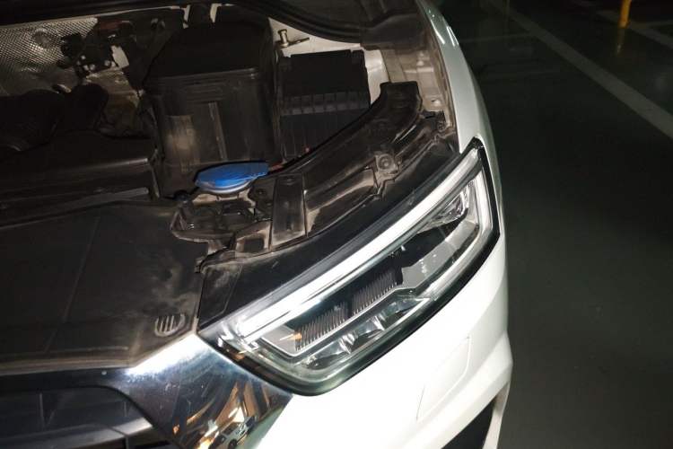 Used Audi Q3 2018 30th Anniversary Edition 30 TFSI Fashion Model Engine Bay Left