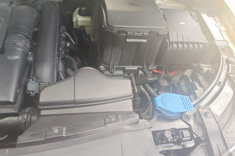 Used Audi Q3 2018 30th Anniversary Edition 30 TFSI Fashion Model Engine Bay Left