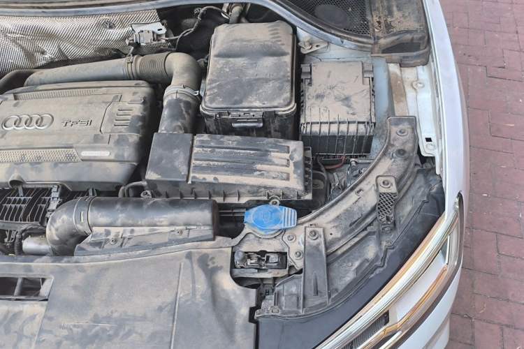 Used Audi Q3 2018 35 TFSI Fashion Edition Collector's Model Engine Bay Left
