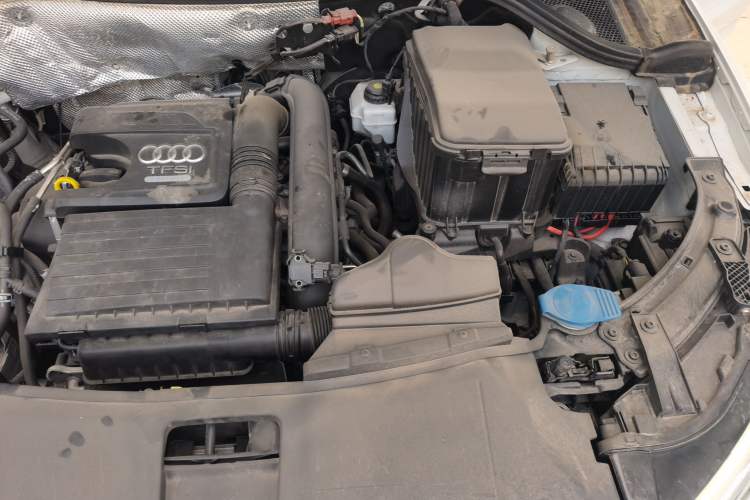 Used Audi Q3 2018 30 TFSI Fashion Edition Collector's Version Engine Bay Left