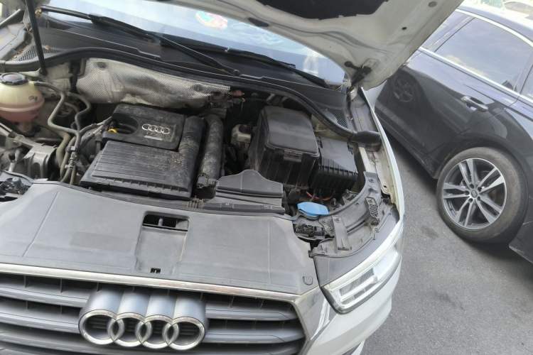 Used Audi Q3 2018 30th Anniversary Edition 30 TFSI Fashion Model Engine Bay Left